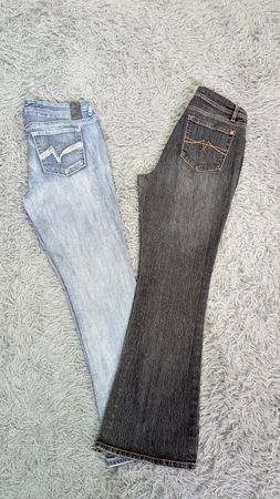 **Jeans a zampa d'elefante Y2K – Denim ricamato di dichiarazione**