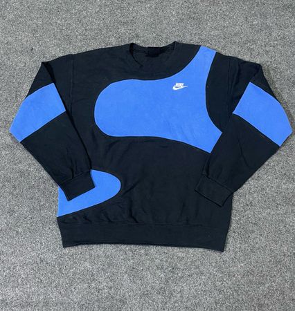 アップサイクル Nike スウェットシャツ
