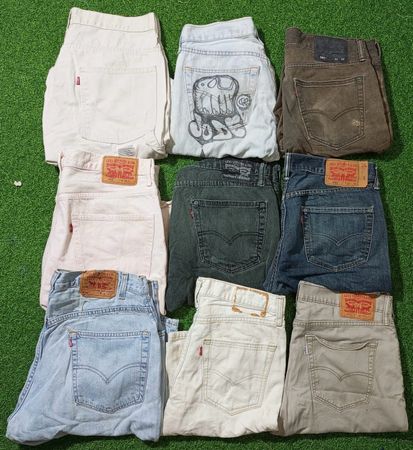 LEVI’S 501 , 541 ,  550 AND OTHER MIX SHORTS (D 247)