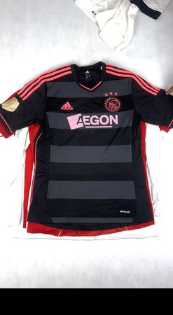 Maillots de football 100 % authentiques 10 pièces