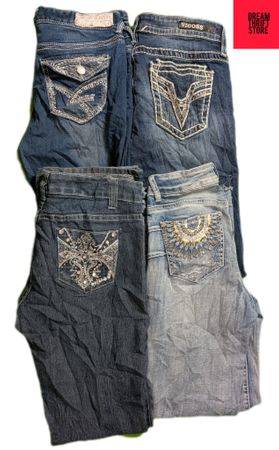 DESIGNER BRAND'S INCLUDED JEANS BOOTCUT STYLE