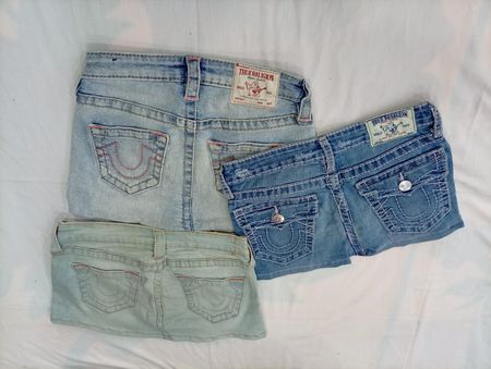 CR12035 Upcycled True Religion Mini Denim Röcke