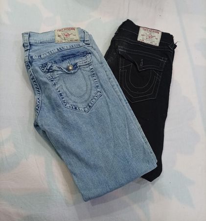 CR11376 Vintage True Religion Men’s Jeans