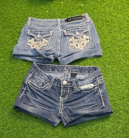 8131 - Shorts en denim recyclé