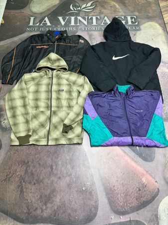 Retro Vintage Windbreakers | Mixed Brand Jackets | Wholesale