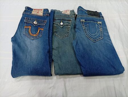 CR10463 Vintage True Religion Men’s Jeans