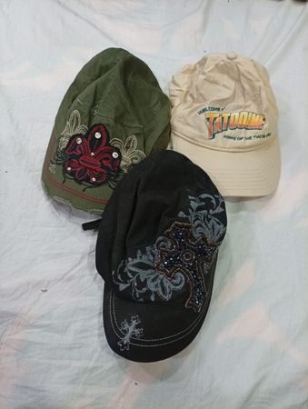 CR11696 Vintage Mix-Branded Caps