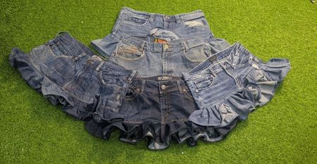 7563 - Upcycled Denim Mini Röcke