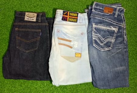LEVI’S AND OTHER MIX BRANDS JEANS (A 245)