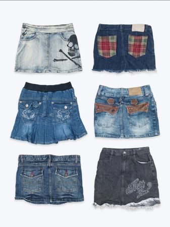 Lot en gros de 6 jupes en denim Y2K/McBling mini - Détressées, brodées et styles graphiques (VM-204)