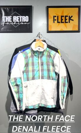 #824 THE NORTH FACE DENALI FLEECE
