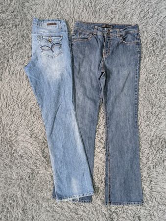 **Y2K Floral Embroidered Flare Jeans